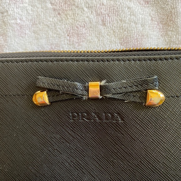 Prada Saffiano Wallet - Picture 14 of 14